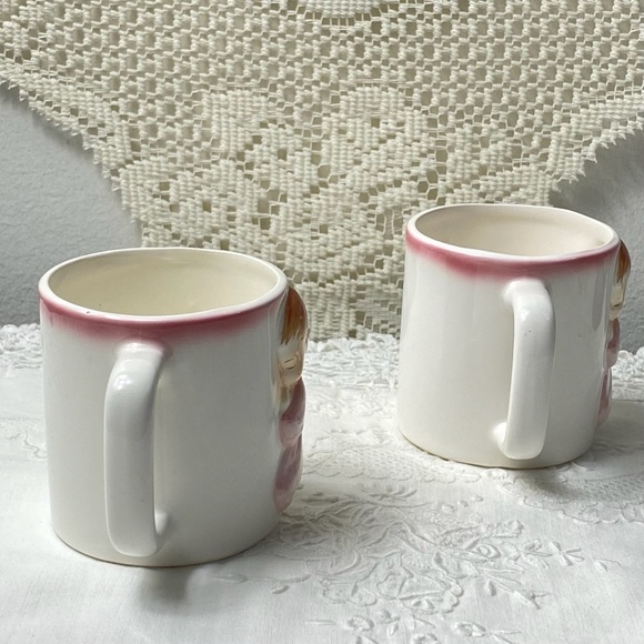 Vintage Sanmyro Child Praying Mugs - Picture 2 of 10